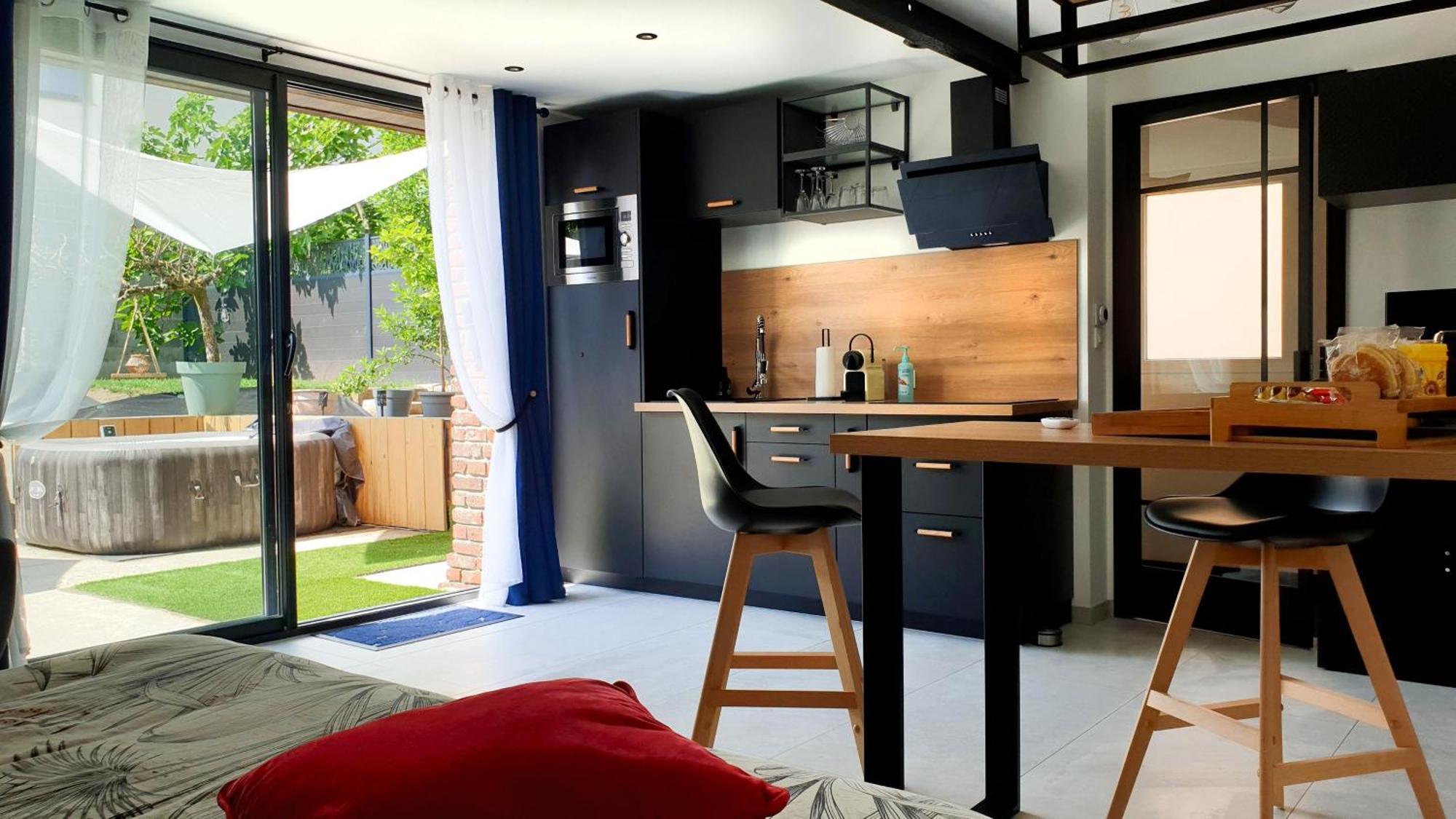 Gary Suite - Studio Cosy, Spa Et Jardin Privatif A 4 Min De Cambrai Awoingt Eksteriør billede