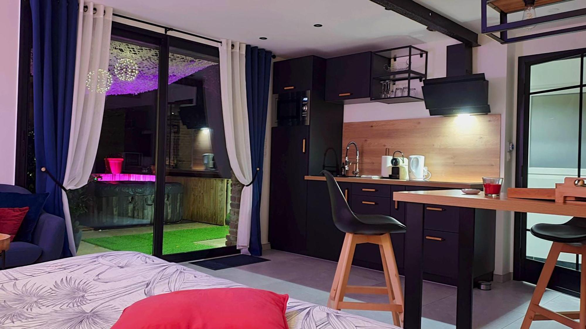 Gary Suite - Studio Cosy, Spa Et Jardin Privatif A 4 Min De Cambrai Awoingt Eksteriør billede